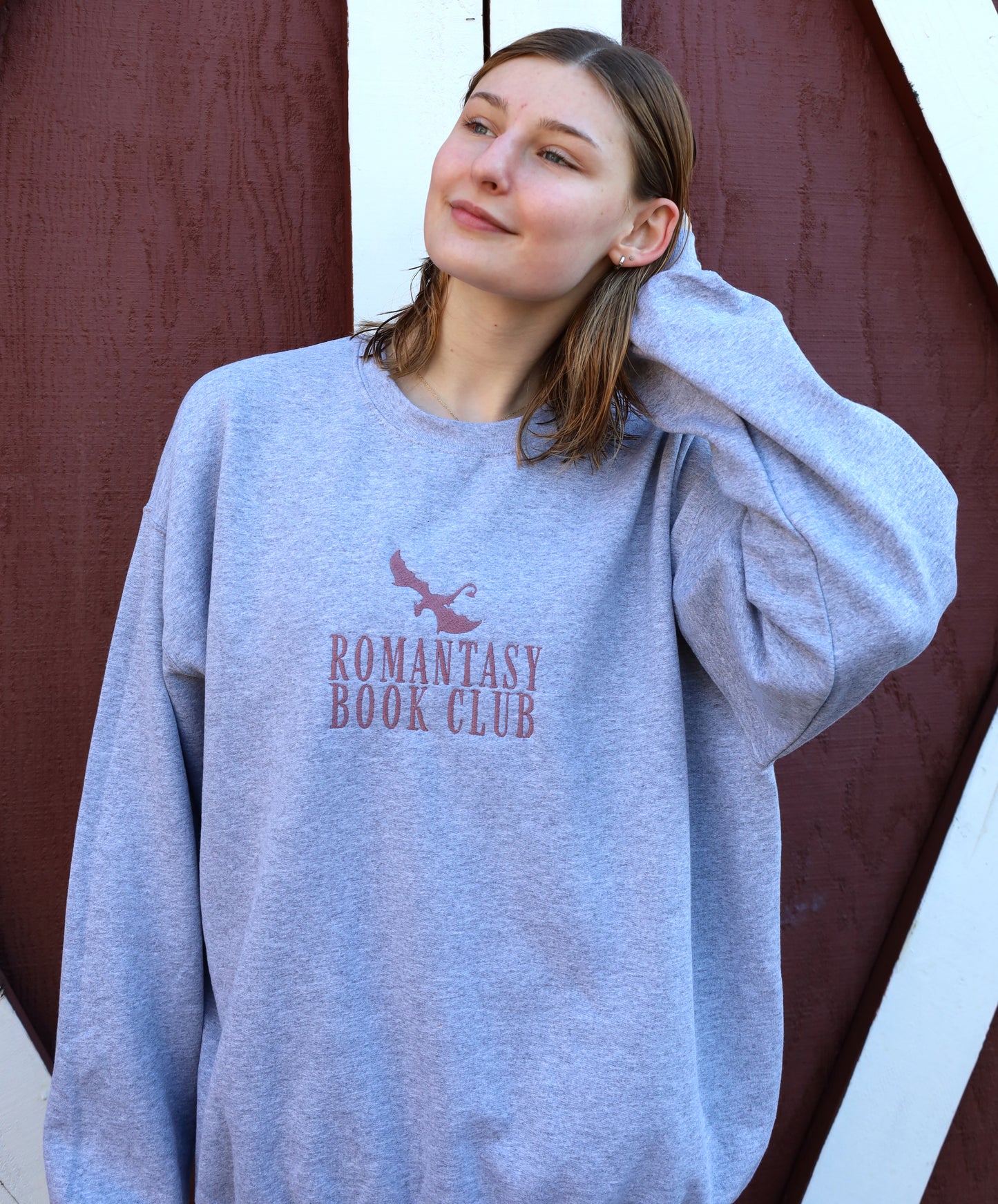 Sudadera bordada del club de lectura Romantasy